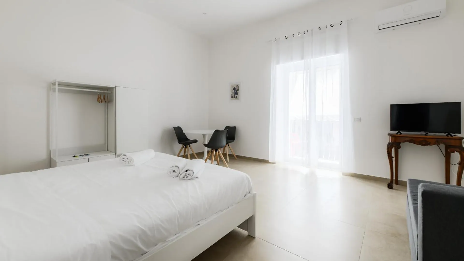 Tofa Apartments By Dimorra Naples